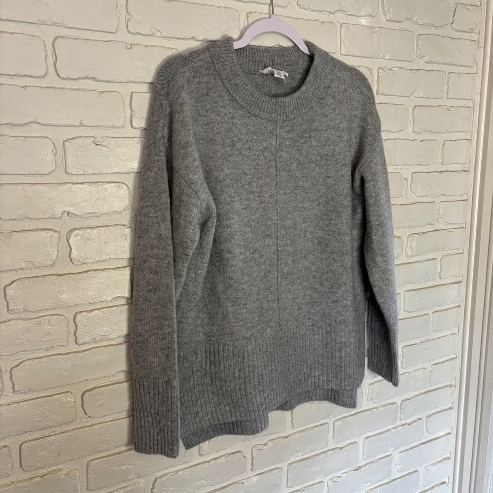 For The Republic Gray Crewneck Knit Sweater‎ Women's Size Medium - Picture 2 of 6